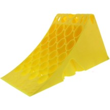 Plastikinė atrama vilkiko ratui
